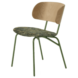 Chaise horeca Julietta avec pieds verts thermolaqués, dossier arrondi en noyer et assise en tissu à motif botanique vert. Choix original pour terrasse horeca ou bar intérieur.