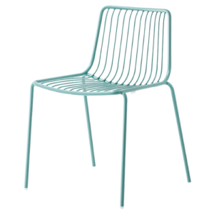Chaise de terrasse sans accoudoirs en finition thermolaquée turquoise avec de fins tubes métalliques et un dossier aéré. Idéale pour les établissements de restauration colorés, les terrasses ou les aménagements extérieurs de style. Multifonctionnelle et empilable, possible avec coussin d'assise. Pour les tables et les chaises de restauration, vous avez frappé à la bonne porte chez le grossiste Búni !