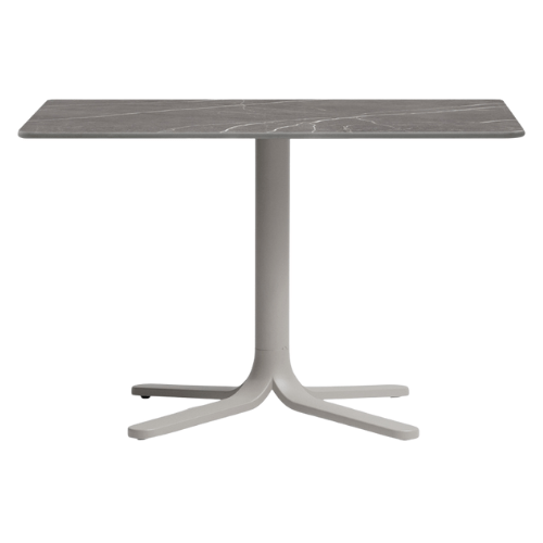 Rechthoekige lage horecatafel met marmerlook blad en stabiel vierpoot onderstel, ideaal voor wie horeca tafels zoekt via een gespecialiseerde groothandel.