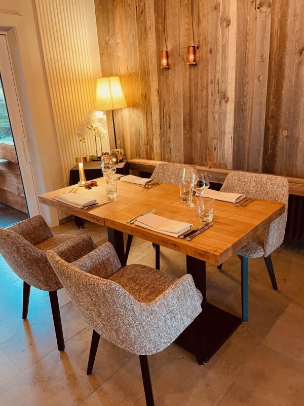 Restaurant M-eat horecameubilair