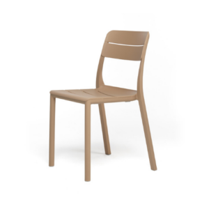 Beige monobloc stoel zonder armleuningen, moderne stapelbare terrasstoel voor horeca